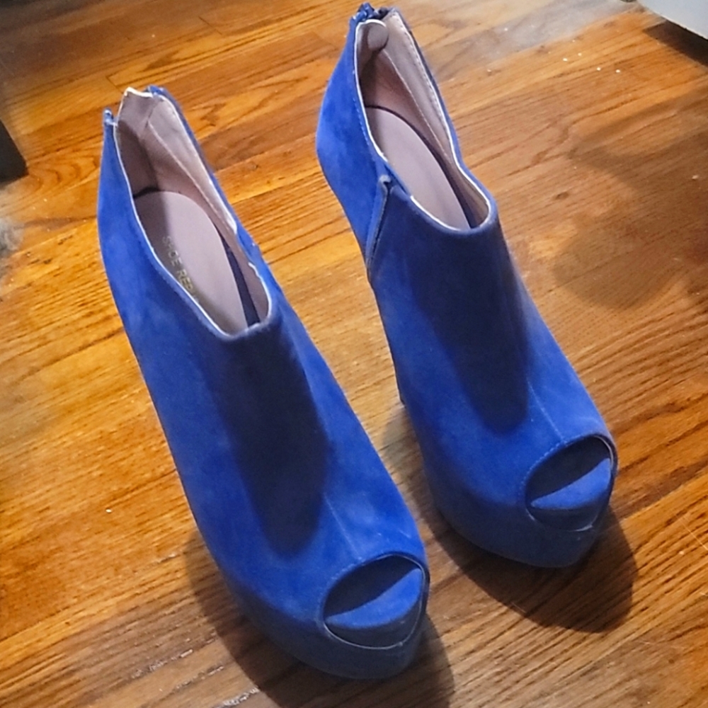 Beautiful blue suede platform peep toe booties